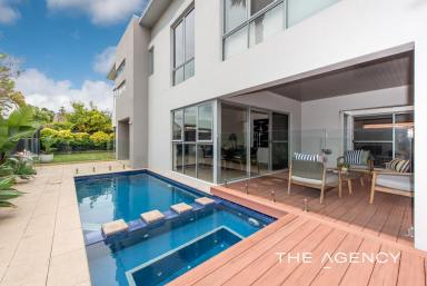 House For Sale - WA - Hillarys - 6025 - A Luxury Entertainer, Hidden Away!  (Image 2)