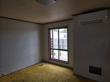 Unit For Lease - VIC - Casterton - 3311 - Studio Unit  (Image 2)