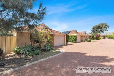 House For Sale - WA - Camillo - 6111 - EASY FAMILY LIVING IN THE HEART OF CAMILLO  (Image 2)