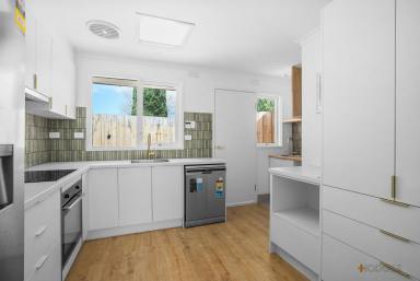 Unit Leased - VIC - Mentone - 3194 - GORGEOUSLY RENOVATED | QUIET STREET  (Image 2)