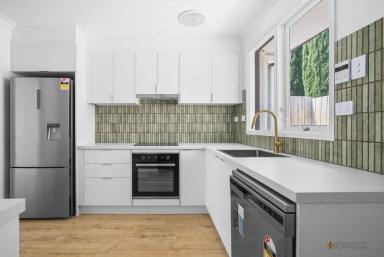 Unit For Lease - VIC - Mentone - 3194 - GORGEOUSLY RENOVATED | QUIET STREET  (Image 2)