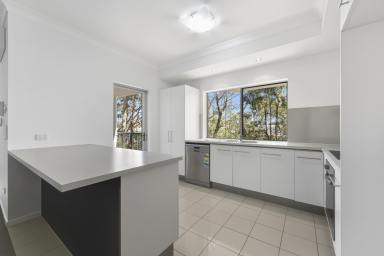 Apartment For Sale - QLD - Gaythorne - 4051 - Freshly Updated & Move-In Ready  (Image 2)