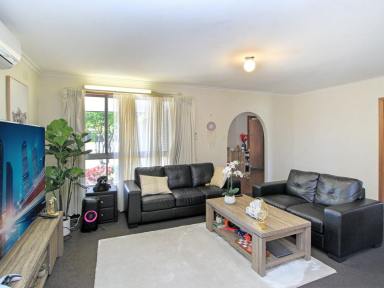 House For Sale - VIC - Bairnsdale - 3875 - FAMILY HOME OR INVESTOR READY  (Image 2)