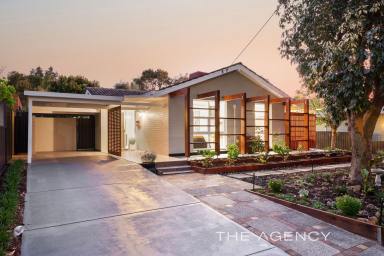 House For Sale - WA - Kalamunda - 6076 - Entertain in Style  (Image 2)