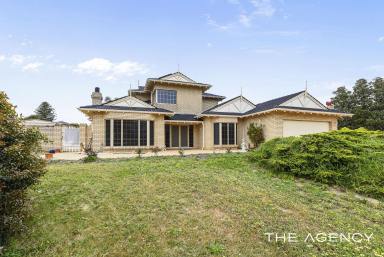 House For Sale - WA - Kingsley - 6026 - A Prime Position and the Perfect Lifestyle!  (Image 2)