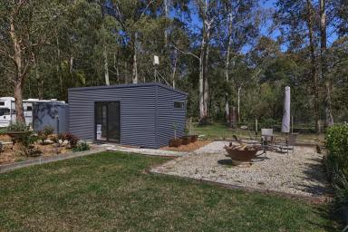 House For Sale - VIC - Wesburn - 3799 - CREEK FRONTAGE & ENERGY EFFICIENT LIVING  (Image 2)