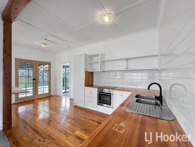 House For Sale - NSW - Inverell - 2360 - Great Location, Fantastic Outlook  (Image 2)