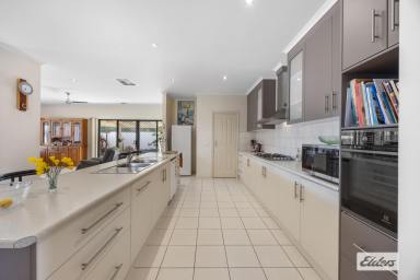 House For Sale - VIC - Stawell - 3380 - Luxurious Family Living – Move In and Enjoy From Day One  (Image 2)