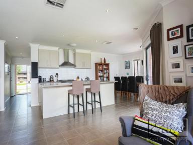 House For Lease - VIC - Ascot - 3551 - WHERE LIFESTYLE AND CONVENIENCE COME TOGETHER!  (Image 2)