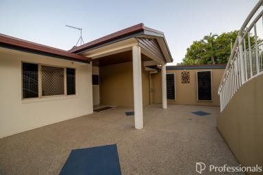 Acreage/Semi-rural For Sale - QLD - Nindaroo - 4740 - Stunning Acreage Retreat in Nindaroo!  (Image 2)