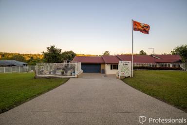 Acreage/Semi-rural For Sale - QLD - Nindaroo - 4740 - Stunning Acreage Retreat in Nindaroo!  (Image 2)
