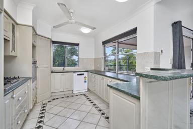 House For Lease - QLD - Brinsmead - 4870 - BEAUTIFUL PARK RIDGE FAMILY HOME WITH A POOL!  (Image 2)
