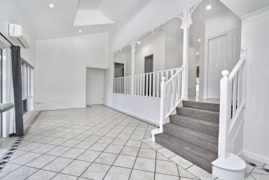 House For Lease - QLD - Brinsmead - 4870 - BEAUTIFUL PARK RIDGE FAMILY HOME WITH A POOL!  (Image 2)