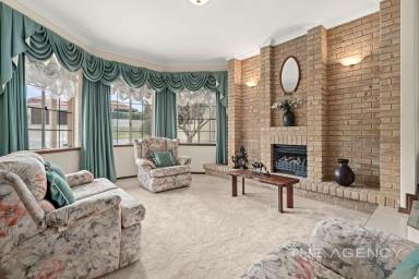 House For Sale - WA - Kardinya - 6163 - Position, Proximity and Perfection  (Image 2)