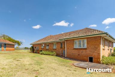 House For Sale - QLD - Doolbi - 4660 - GRAB YOURSELF A SLICE OF DOOLBI HISTORY !!!!  (Image 2)