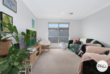 House For Lease - NSW - Thurgoona - 2640 - STUNNING 4 BEDROOM HOME!  (Image 2)