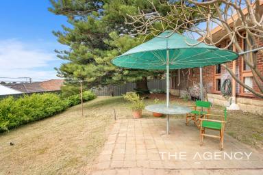 House For Sale - WA - Shoalwater - 6169 - A True Shoalwater Original  (Image 2)