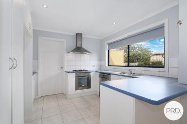 House For Lease - NSW - Lavington - 2641 - STANDALONE TOWNHOUSE WITH SECURE & PRIVATE YARD!  (Image 2)