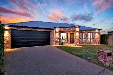 House For Sale - VIC - Red Cliffs - 3496 - Your Dream Home Awaits!!!  (Image 2)