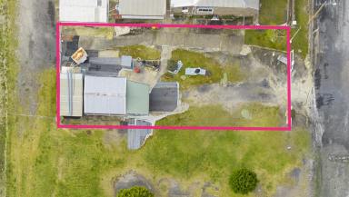 Residential Block For Sale - NSW - Lithgow - 2790 - Prime Block with Double Garage & Rear Lane Access  (Image 2)