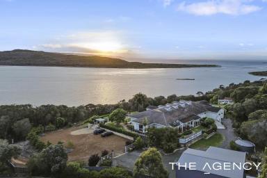 House For Sale - WA - Ocean Beach - 6333 - Unique Waterfront Property  (Image 2)