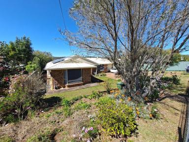 House For Sale - QLD - Crows Nest - 4355 - A spacious 4-bedroom family home, with a three bay shed and a workshop.  (Image 2)