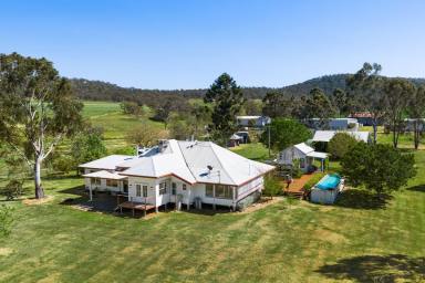 Mixed Farming For Sale - QLD - Hirstglen - 4359 - "Torwoodlea" Circa 1910  (Image 2)