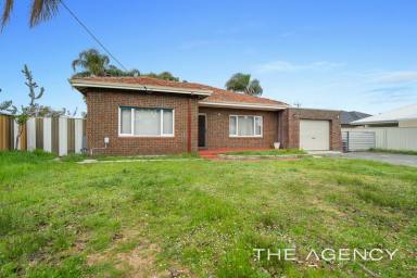 House For Sale - WA - Queens Park - 6107 - Parkside Potential!  (Image 2)