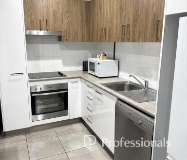 Apartment For Sale - VIC - Mildura - 3500 - Fully Furnished Inner City Quality 2 Bedroom Apartment – Iconic Old Mildura Base Complex  (Image 2)