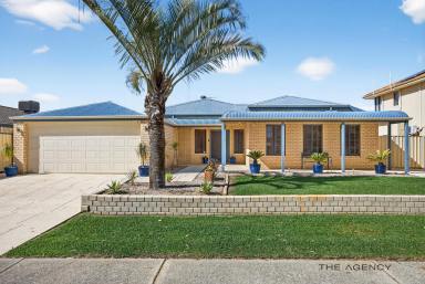 House For Sale - WA - Forrestfield - 6058 - Premium Family Home in a Park Front Position  (Image 2)