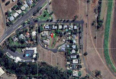Residential Block For Sale - NSW - Moree - 2400 - Developing Quiet Cul-De-Sac  (Image 2)