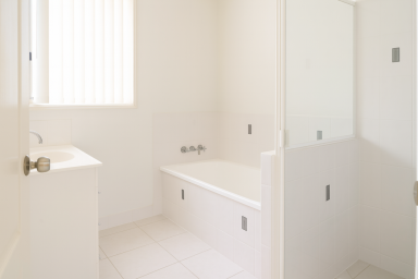 House For Lease - QLD - Gracemere - 4702 - For Lease – 4 Bedroom, 2 Bathroom Family Home  (Image 2)