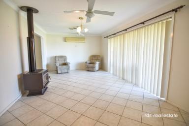 House For Sale - NSW - Inverell - 2360 - INVESTMENT OR RENOVATION OPPORTUNITY  (Image 2)
