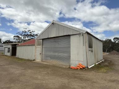 Industrial/Warehouse For Lease - VIC - Hamilton - 3300 - Industrial zoned block  (Image 2)