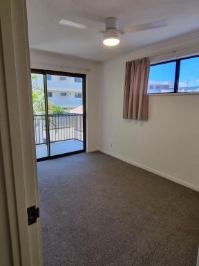 Apartment For Lease - QLD - Maroochydore - 4558 - Spacious 3-Bedroom Apartment with Stunning River Views in Maroochydore, Sunshine Coast!  (Image 2)
