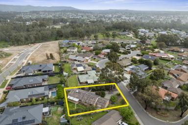 House For Sale - VIC - Seymour - 3660 - Family Home  (Image 2)