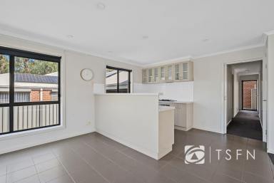 House For Sale - VIC - North Bendigo - 3550 - Modern 3-Bedroom Unit in a Quiet, Well-Maintained Complex  (Image 2)