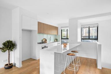 Townhouse For Lease - VIC - Mentone - 3194 - WELL LOCATED | PRISTINE | SPACIOUS  (Image 2)