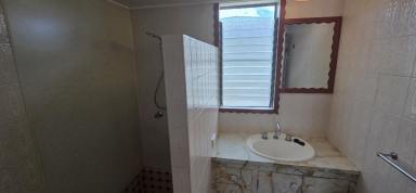 House For Sale - QLD - Ingham - 4850 - 3 BEDROOM HIGHSET HOME IN TOWN!  (Image 2)