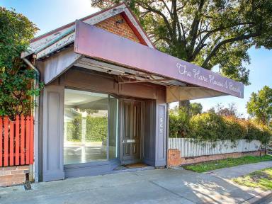 House For Sale - NSW - Moss Vale - 2577 - Prominent Location Commercial Shopfront & Adjoining Residence  (Image 2)