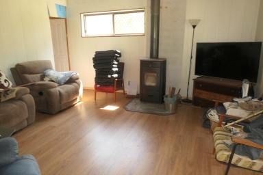 Lifestyle For Sale - NSW - Clearfield - 2469 - THE LOVE SHACK  (Image 2)