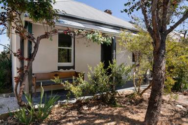 House For Sale - NSW - Mudgee - 2850 - HISTORIC CHARM MEETS MODERN COMFORT (Image 2)