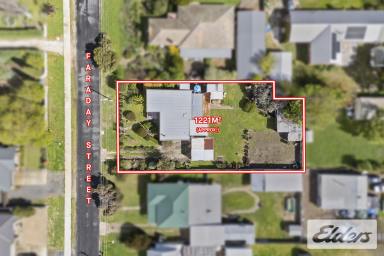 House For Sale - VIC - Avoca - 3467 - Comfortable Family Living in Avoca  (Image 2)