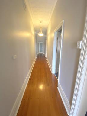 House For Sale - NSW - Goulburn - 2580 - CENTRALLY LOCATED BEAUTY  (Image 2)