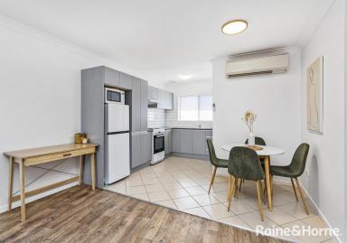 Unit For Sale - NSW - Nowra - 2541 - Low-Maintenance Living in a Handy Nowra Location  (Image 2)