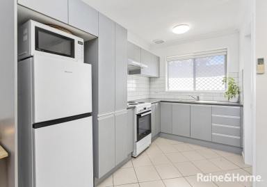 Unit For Sale - NSW - Nowra - 2541 - Low-Maintenance Living in a Handy Nowra Location  (Image 2)