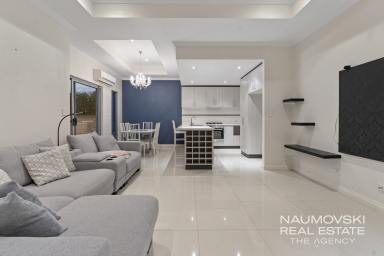 House For Sale - WA - Nollamara - 6061 - STYLISH LIVING! PRIME LOCATION!  (Image 2)