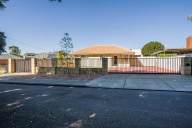 House For Sale - WA - Coolbellup - 6163 - Prime Location with Workshop Delight  (Image 2)