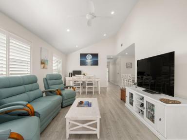 Retirement For Sale - NSW - Old Bar - 2430 - HAMPTONS ELEGANCE MEETS RELAXED COASTAL LIVING  (Image 2)