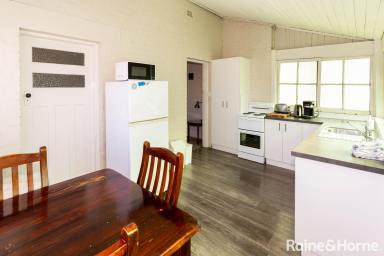 House For Lease - NSW - Wagga Wagga - 2650 - CENTRAL LIVING ON GURWOOD  (Image 2)